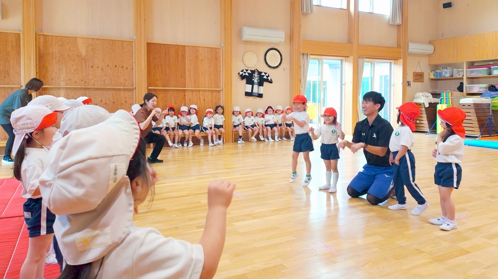 休憩と一斉活動 13:00～